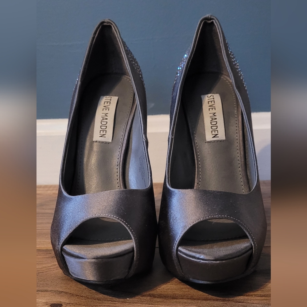 Peep toe heels